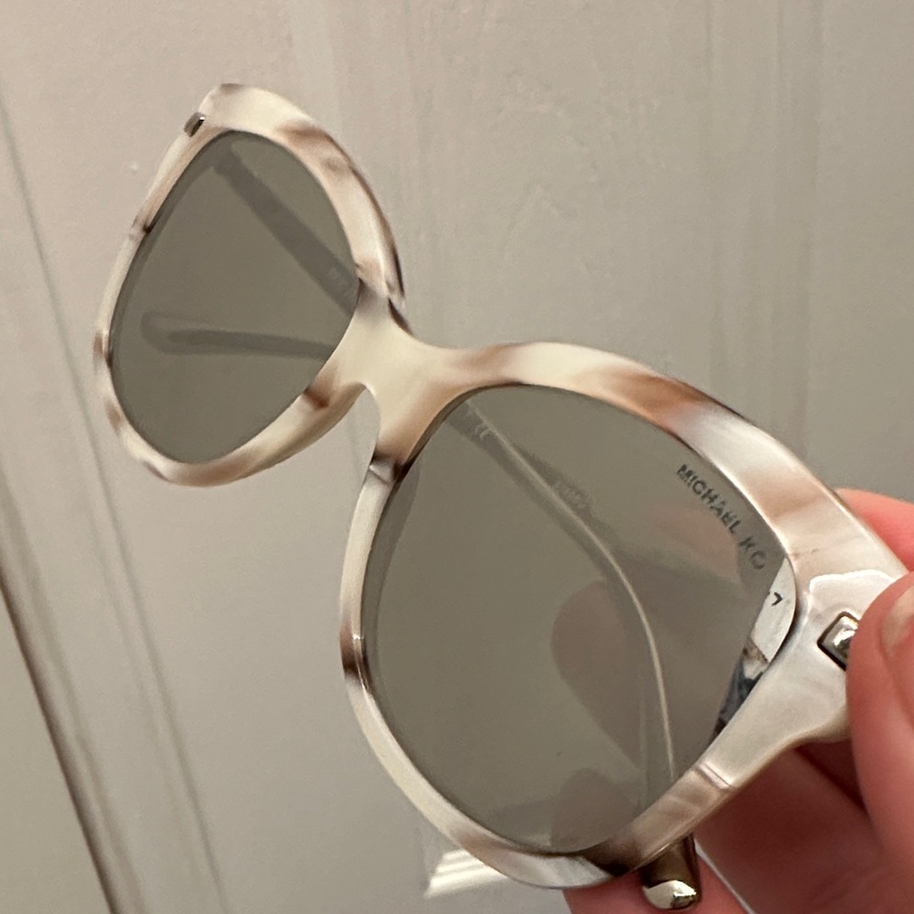 Michael Kors Marble Sunglasses with White Case - Picture 2 of 9